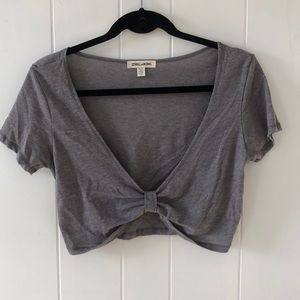 Billabong gray knot cropped t shirt